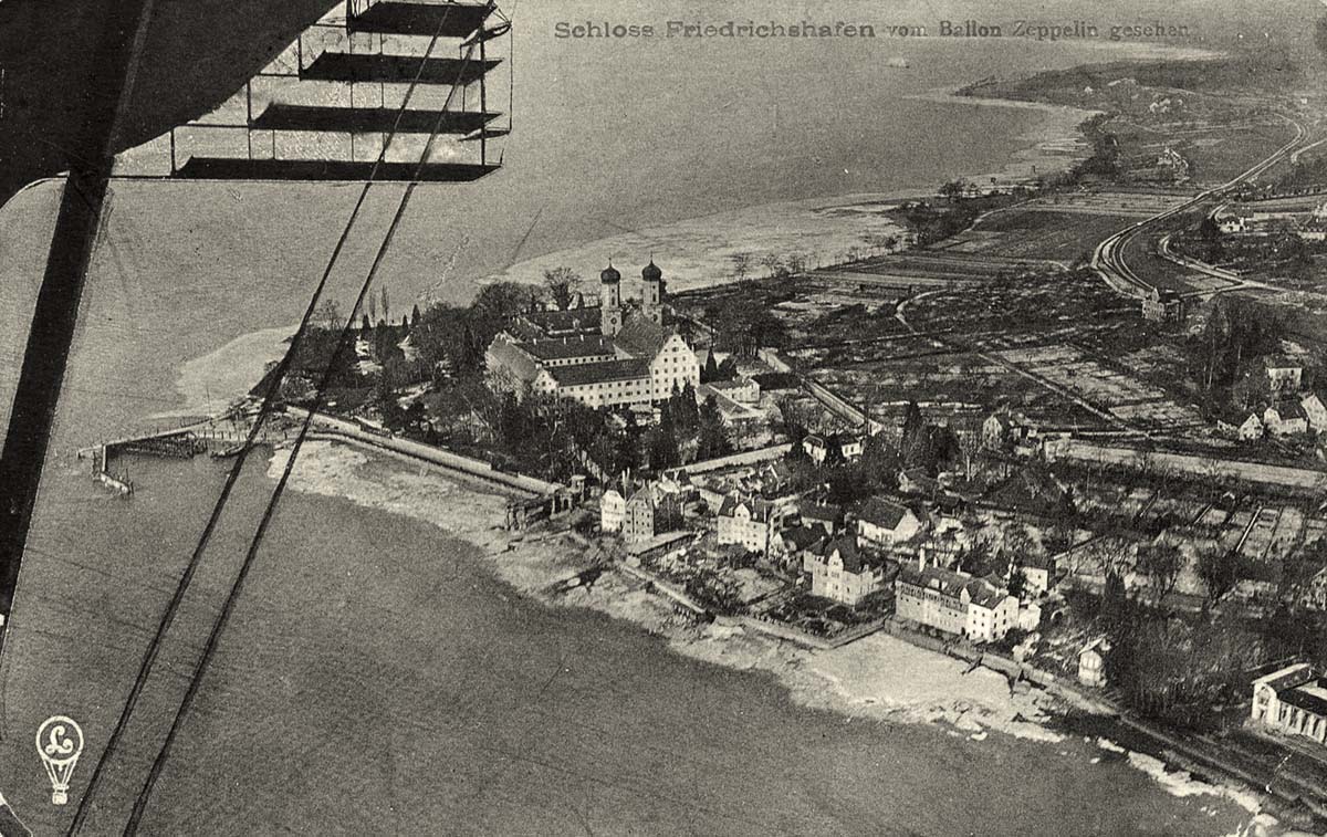 Friedrichshafen. Schloss Friedrichshafen vom Ballon Zeppelin gesehen, 1918