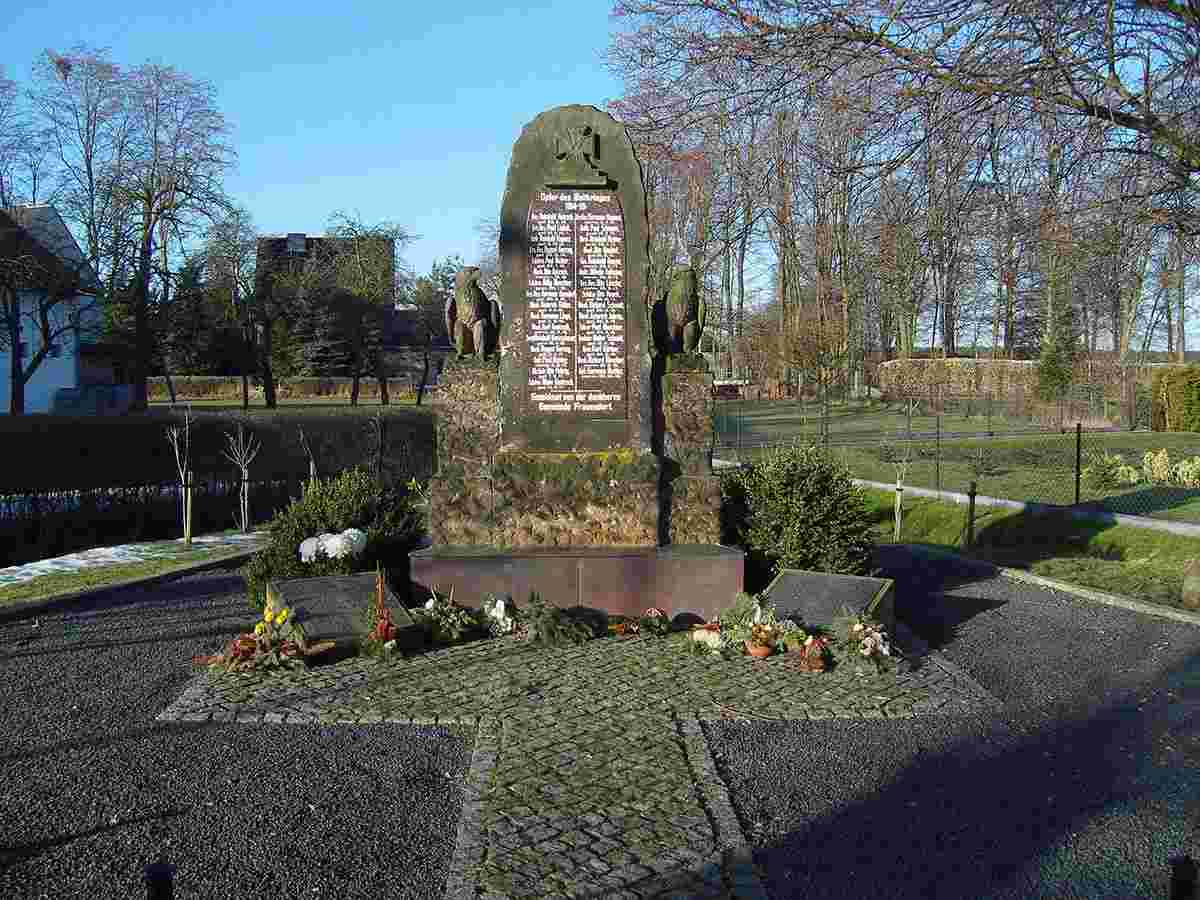 Frauendorf (Amt Ortrand). Kriegerdenkmal