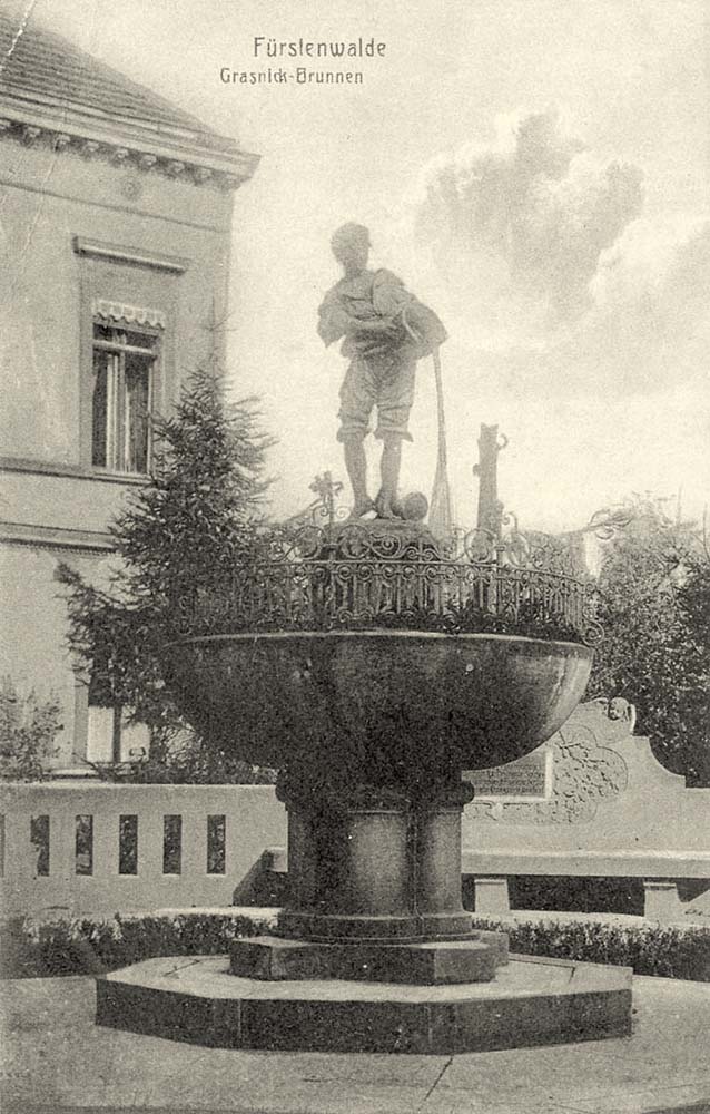 Fürstenwalde (Spree). Grasnick-Brunnen, 1925