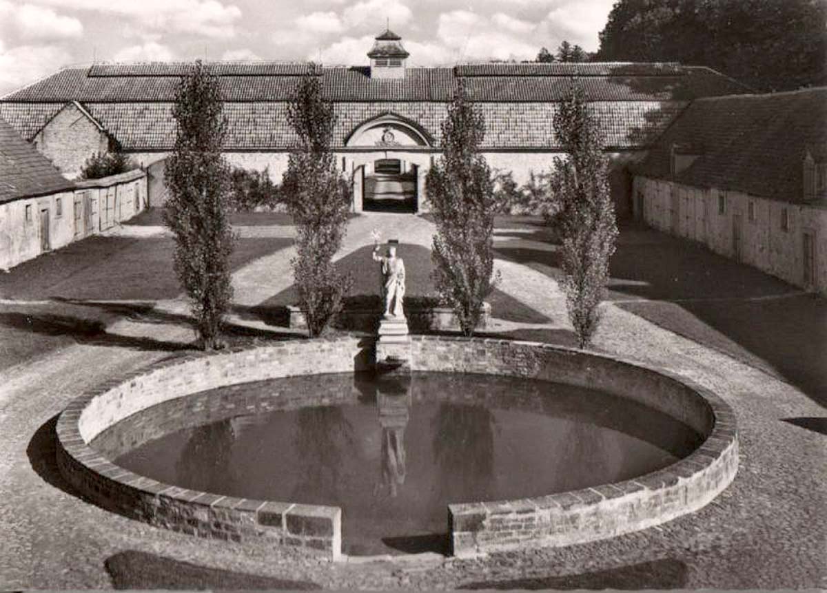 Fulda. Schloss Fasanerie, Adolphseck, Brunnen, 1965