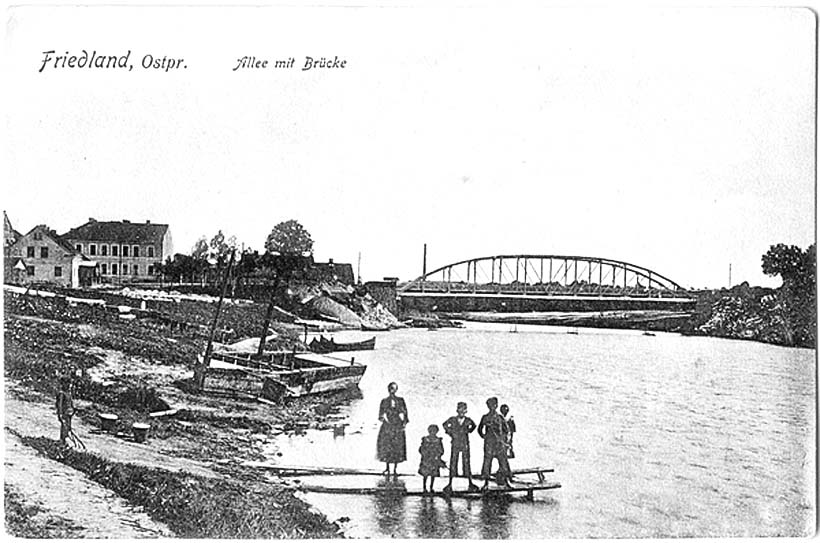Friedland (Prawdinsk). Eisenbahnbrücke über den Fluss Alla, 1900-1914