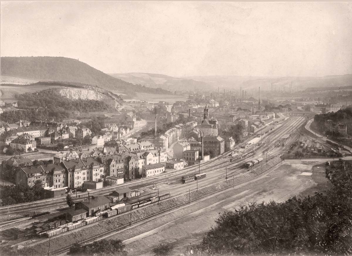 Freital. Potschappel - Blick auf Bahn mit Rathausturm, 1919