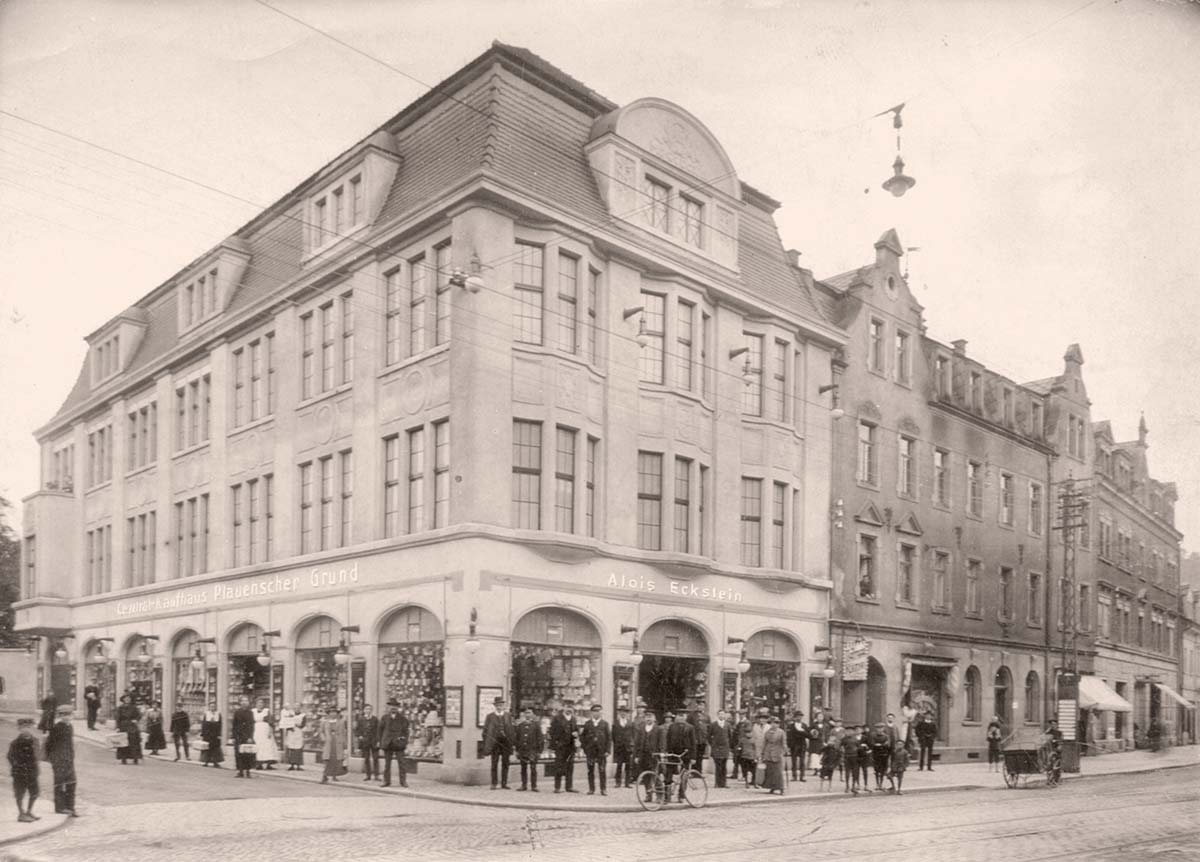 Freital. Potschappel - Dresdner Straße mit neu erbauten Kaufhaus, 1914