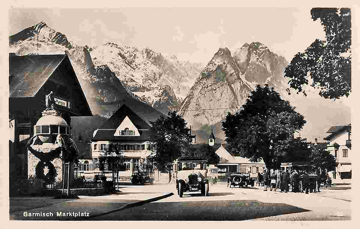 Garmisch-Partenkirchen. Marienplatz, Autobus und Automobilen, 1930s
