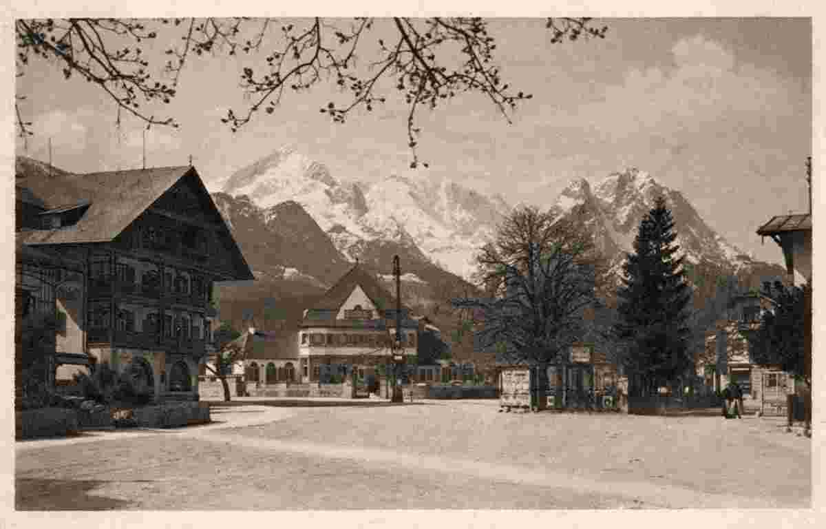 Garmisch-Partenkirchen. Marienplatz mit Kurhaus, 1928