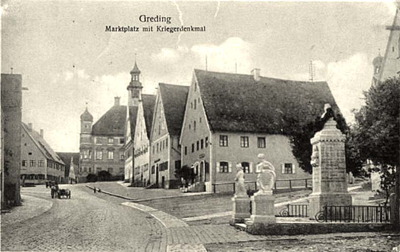 Greding. Marktplatz mit Kriegerdenkmal, um 1940