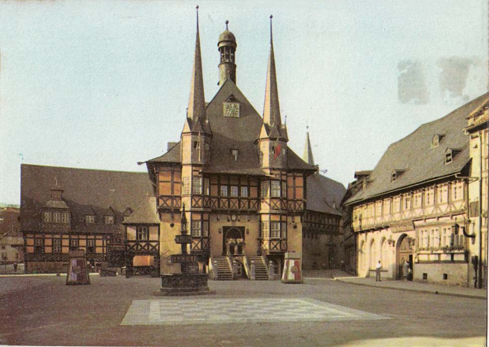 Gartz (Oder). Rathaus und Hotel Gostisces