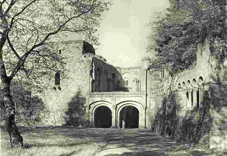 Gelnhausen. Kaiser Barbarossa Pfalz, um 1955
