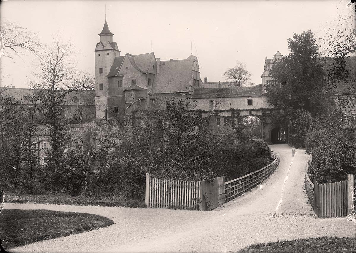 Glauchau. Schlossanlage Forder- und Hinterglauchau, Ansicht von Süden, 1913