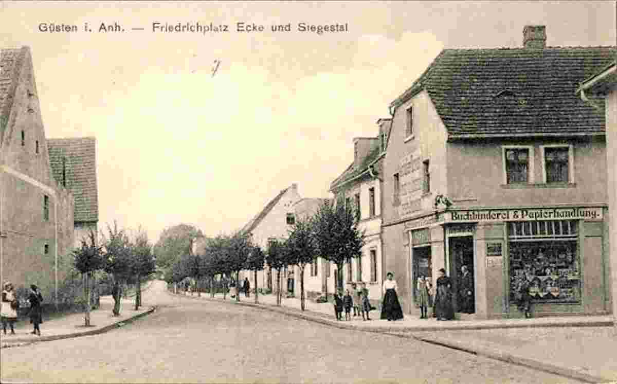Güsten. Friedrichsplatz Ecke und Siegestal, 1917