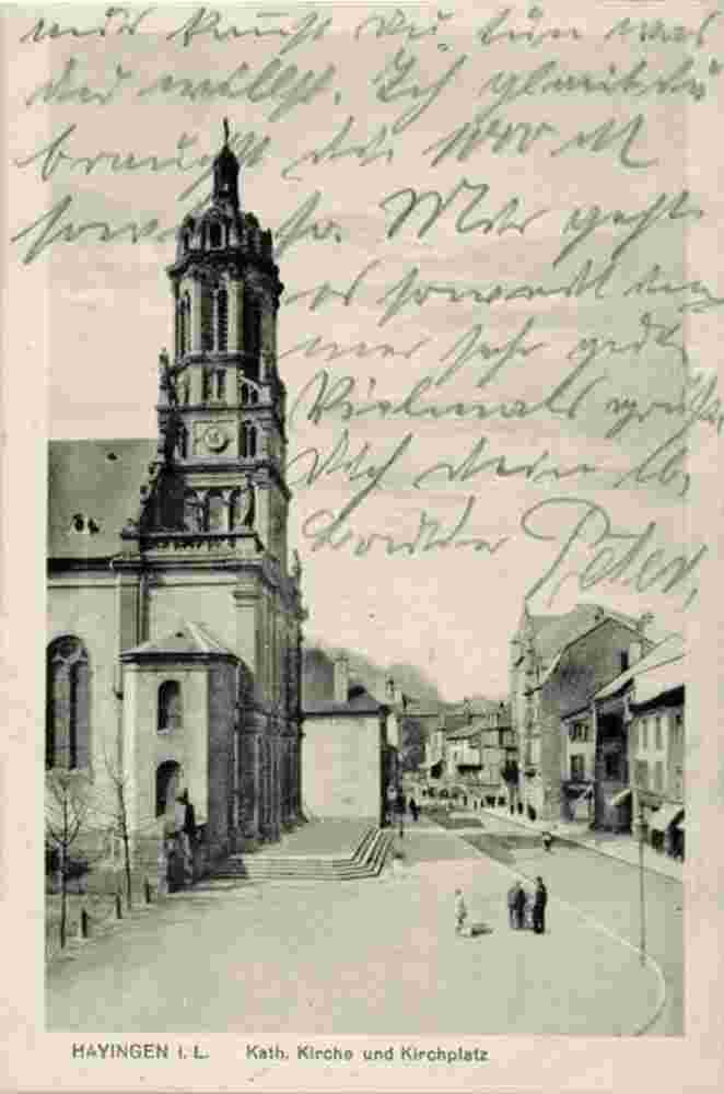 Hayingen. Katholische Kirche und Kirchplatz