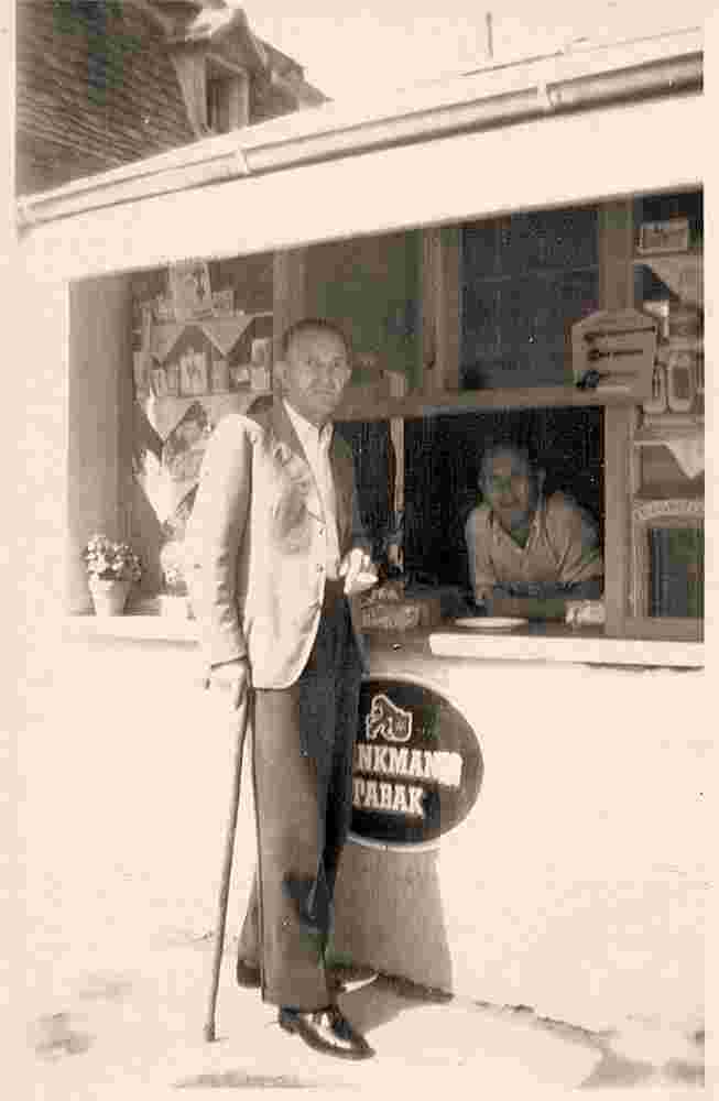 Hemsbach. Kiosk Auguste Döringer Herrn Theodor Döringer und Herrn Reitermann 1951