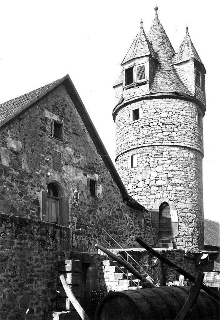 Homberg (Ohm). Turm der alten Stadtmauer am alten Brauhaus, 1900