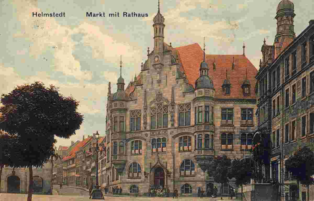 Helmstedt. Marktplatz mit Rathaus