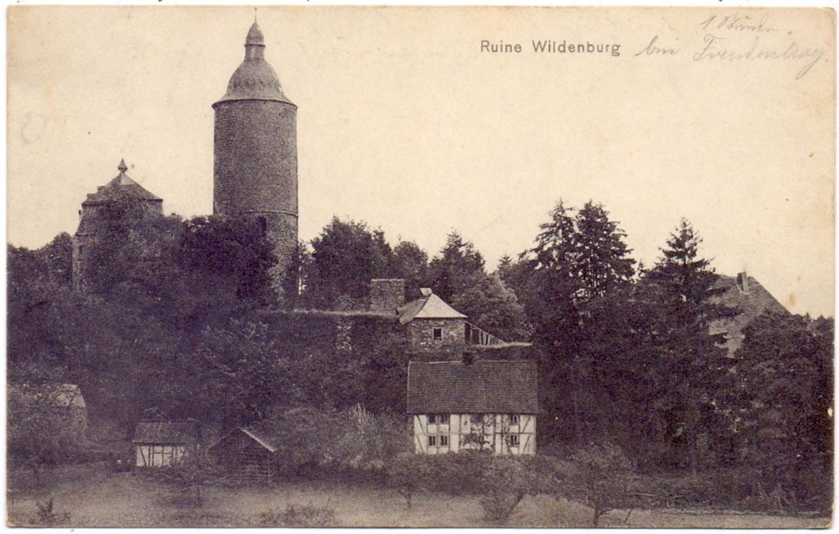 Hellenthal. Wildenburg - Ruine der Burg