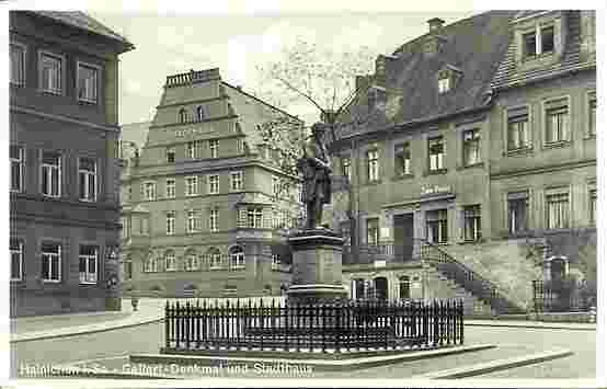 Hainichen. Markt mit Gellert-Denkmal und Stadthaus