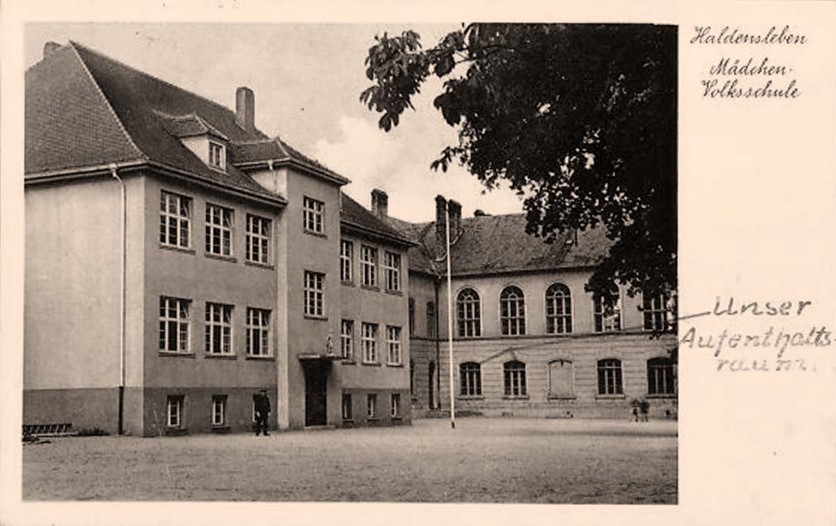 Haldensleben. Mädchen-Volksschule, 1943