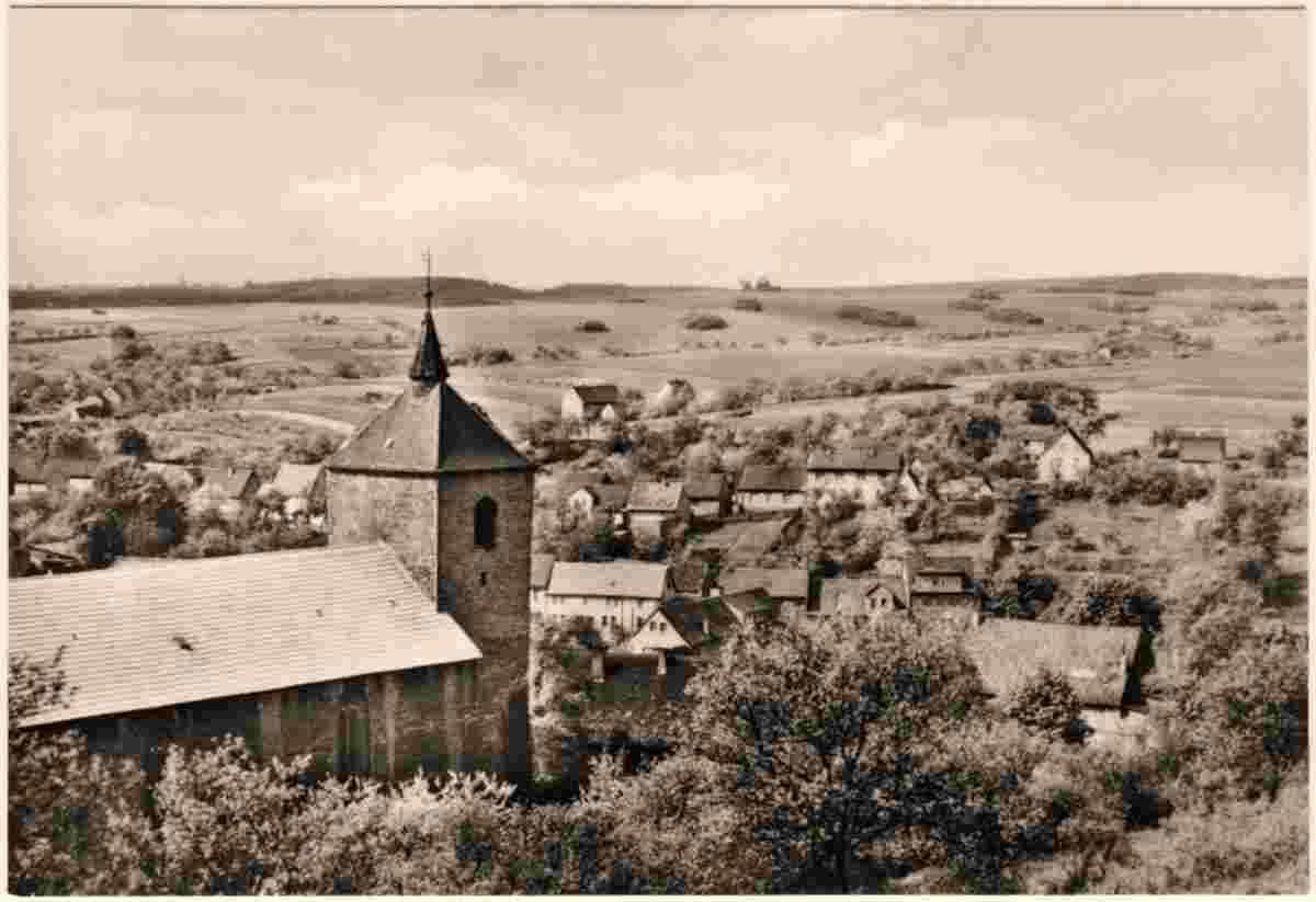 Blick auf Hergisdorf mit Kirche