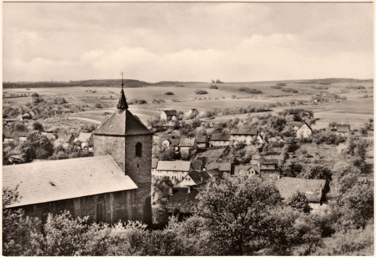 Blick auf Hergisdorf mit Kirche