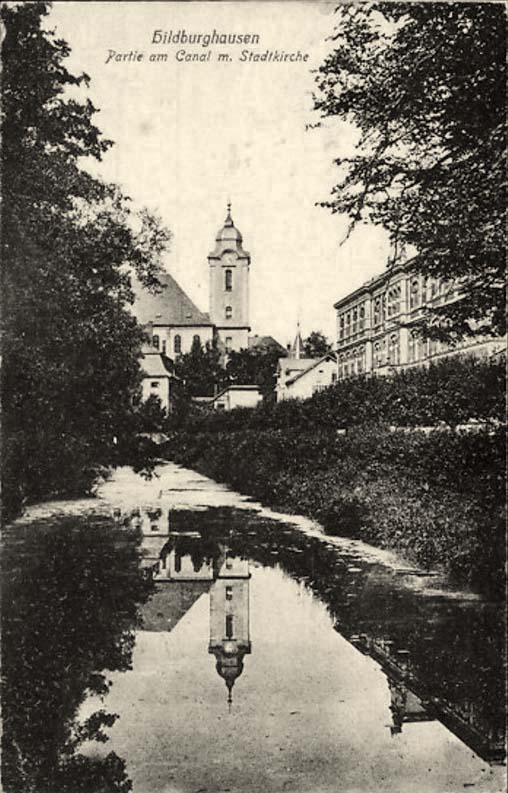 Hildburghausen. Canal mit Stadtkirche