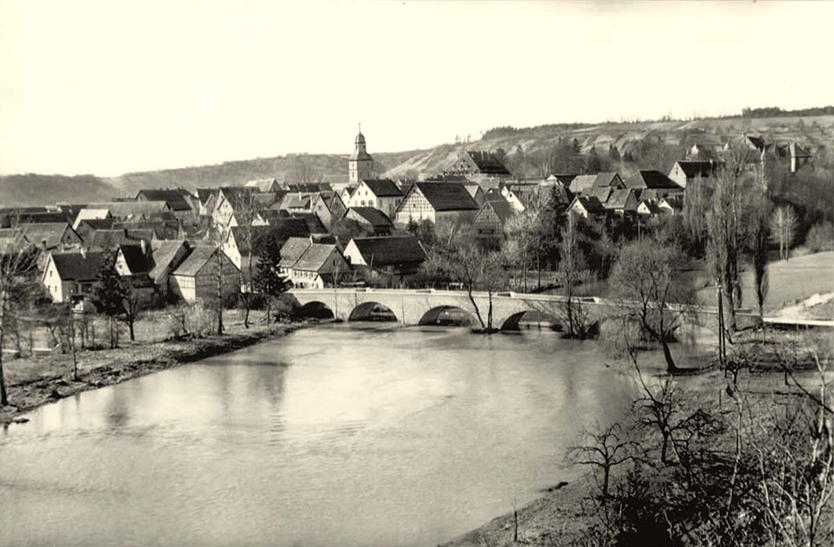 Panorama von Jagsthausen und brücke über Jagst