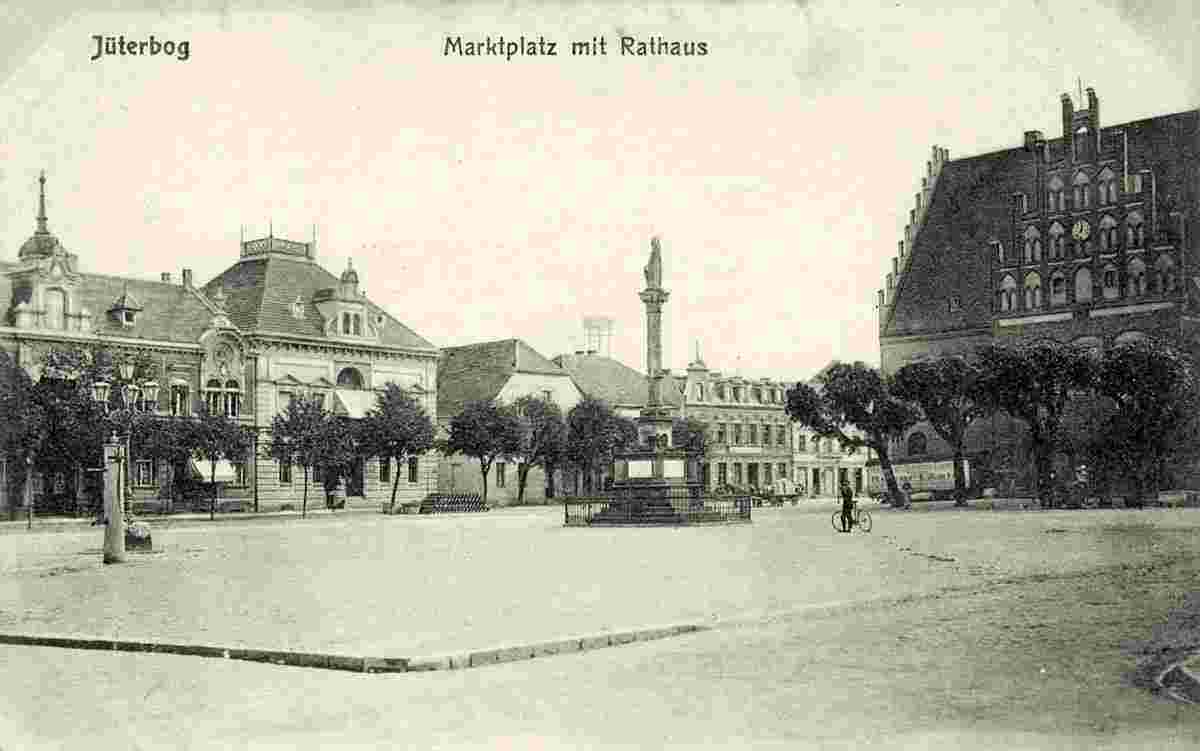 Jüterbog. Marktplatz mit Rathaus, 1918