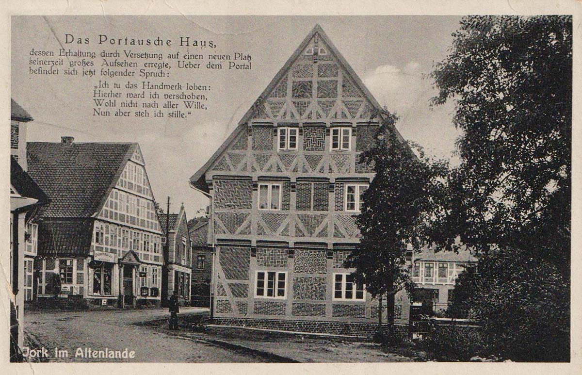 Jork - Blick auf Dorfstraße, Portausche Haus