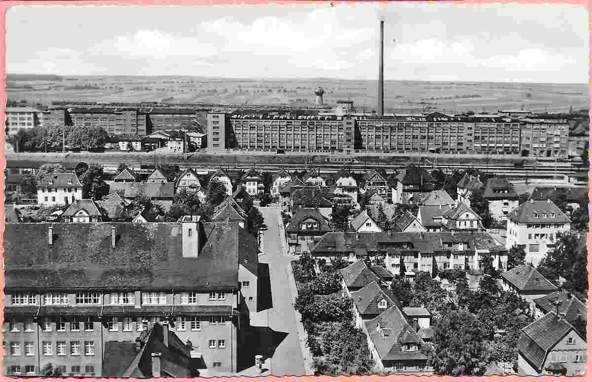 Kornwestheim. Blick vom Wasserturm auf die Salamander Werk, um 1950