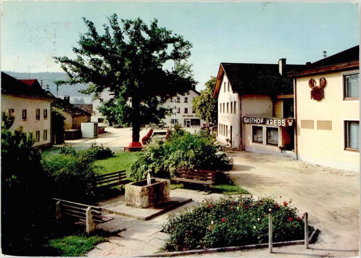 Kinding. Marktplatz, Gasthof Zum Krebs und brunnen, 1974