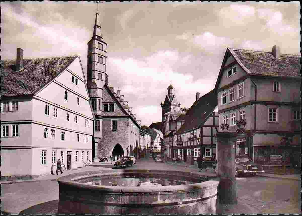 Korbach. Stechbahn mit Rathaus, Brunnen
