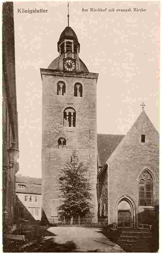 Königslutter. Am Kirchhof mit evangelischer Kirche, 1924