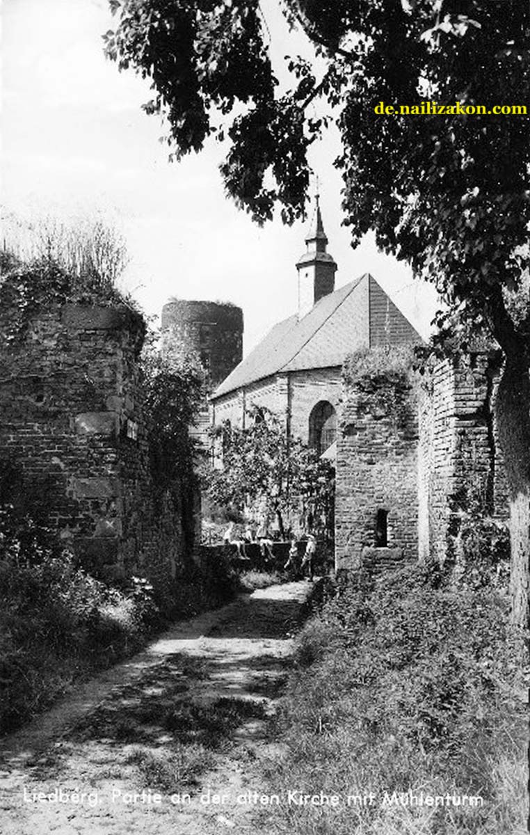 Korschenbroich. Stadtteil Liedberg - alten Kirche mit Mühlenturm, 1962