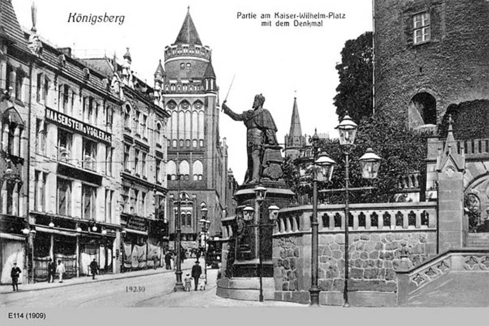 Königsberg (Kaliningrad). Kaiser-Wilhelm-Platz mit dem Denkmal