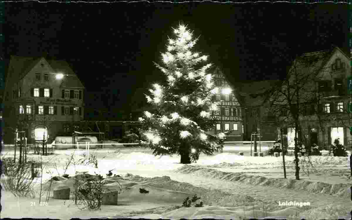 Laichingen. Weihnachtsbaum im Winter, um 1960