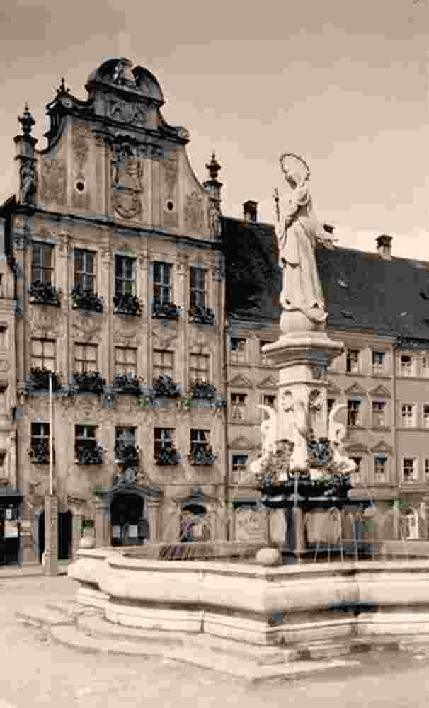 Landsberg am Lech. Rathaus und Marienbrunnen