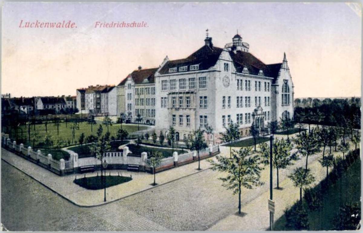 Luckenwalde. Friedrich Schule