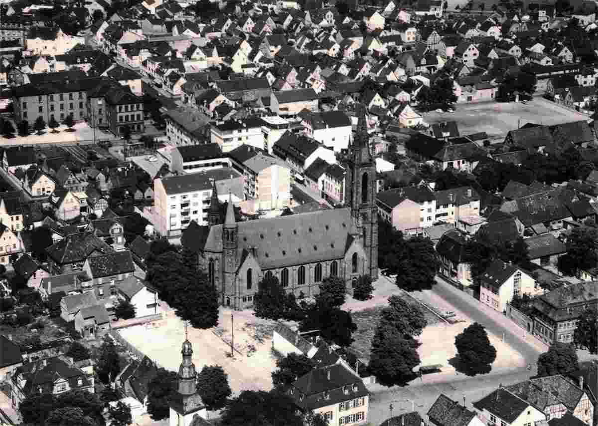 Lampertheim. Blick auf Stadtzentrum und Domkirche
