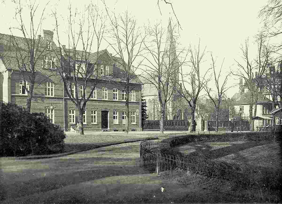 Lüneburg. Bonifatius Stift mit St. Marien Kirche und Pfarrhaus