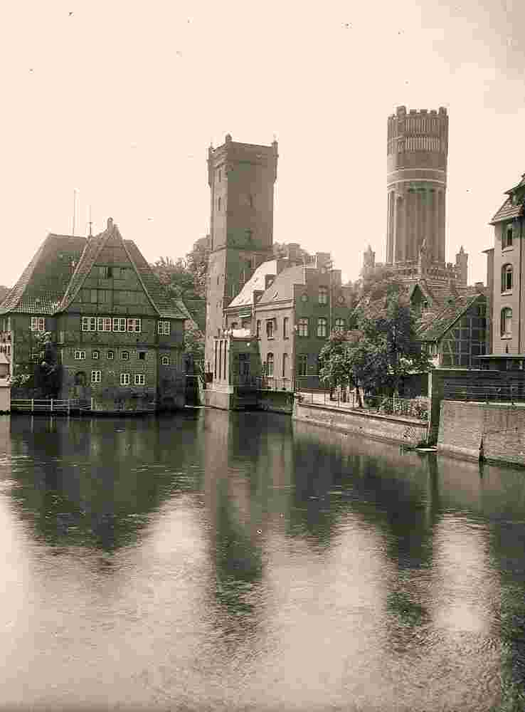 Lüneburg. Stadtansicht mit Ratsmühle, Rats Wasserkunst und Mühlturm, um 1930