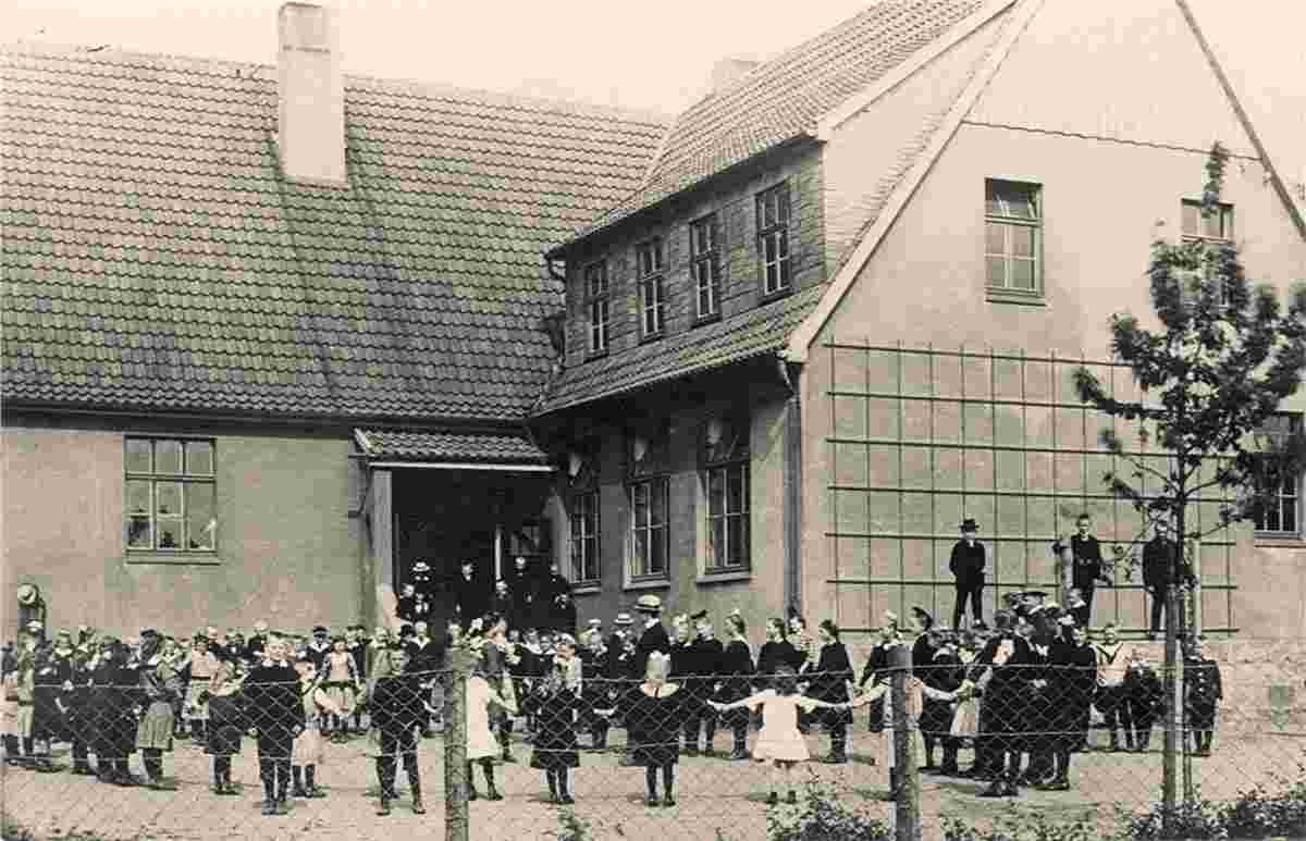 Langenberg. Dorfschule, um 1920