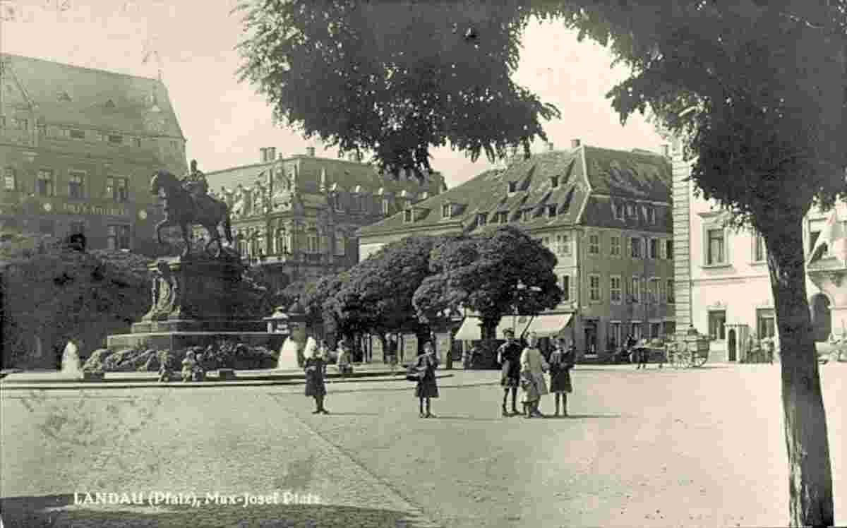 Landau. Paradeplatz Max Josef, Luitpold-Denkmal, 1923