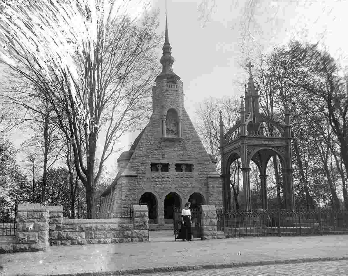 Lützen. Gustav-Adolf-Gedächtniskapelle und -Denkmal, um 1910