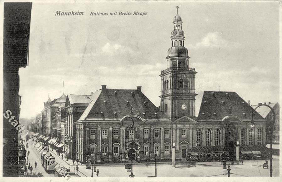 Mannheim. Rathaus mit Breite Straße