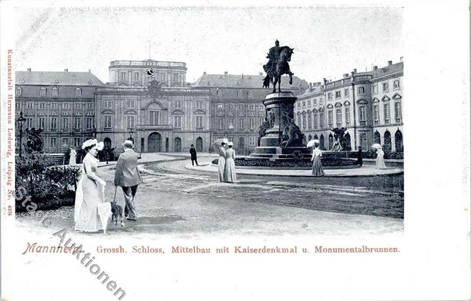 Mannheim. Schloß - Mittelbau mit Kaiserdenkmal und Monumentalbrunnen