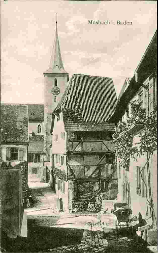 Mosbach. Panorama von straße und Kirche, um 1910