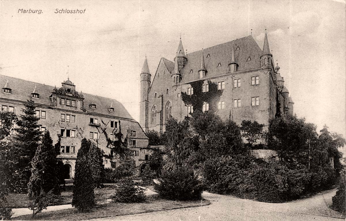 Marburg. Schlosshof