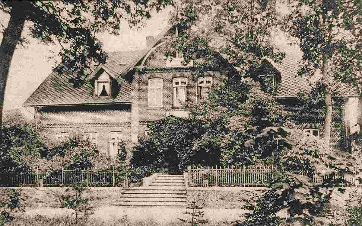 Munster. Breloh - Blick auf ein Gebäude, 1918