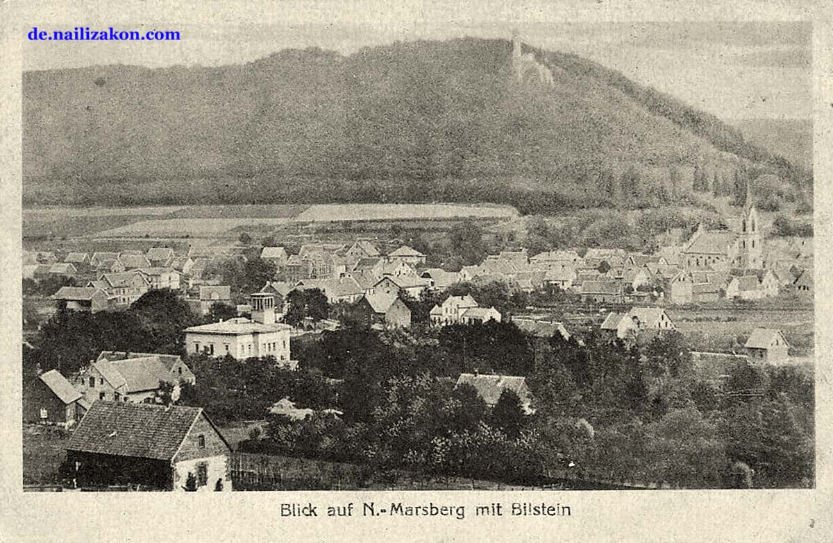 Marsberg. Panorama von Ortsteil Niedermarsberg, weg an berg - Bilsteinturm