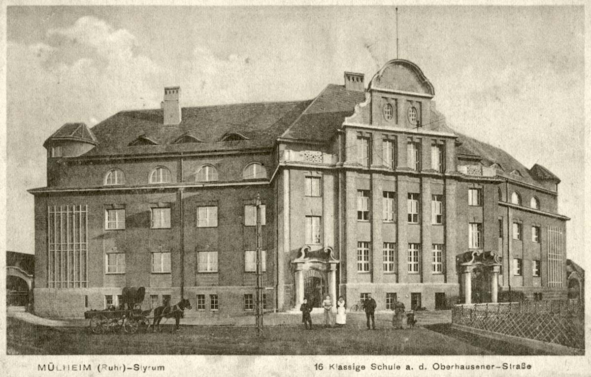 Mülheim an der Ruhr. Klassige Schule auf Oberhausener Straße