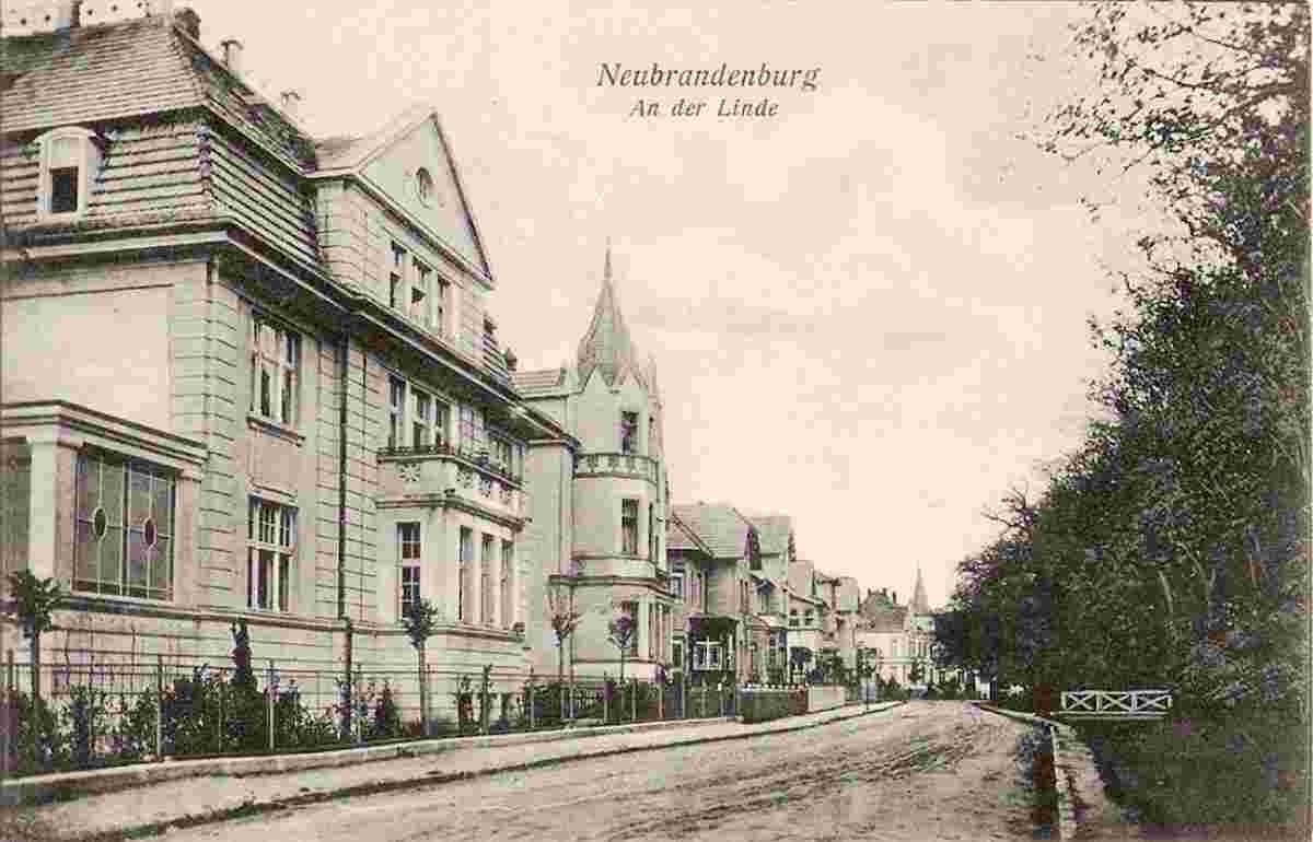 Neubrandenburg. Villen an der Linde